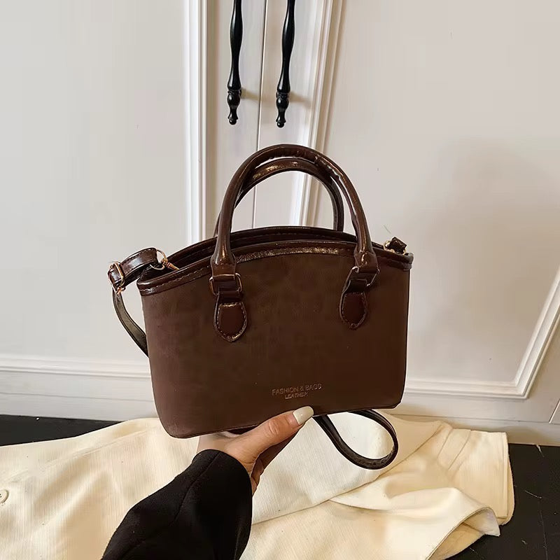 Chic kitty satchel