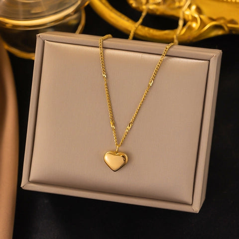Gold Heart Pendant Necklace – Timeless Romantic Everyday Jewelry